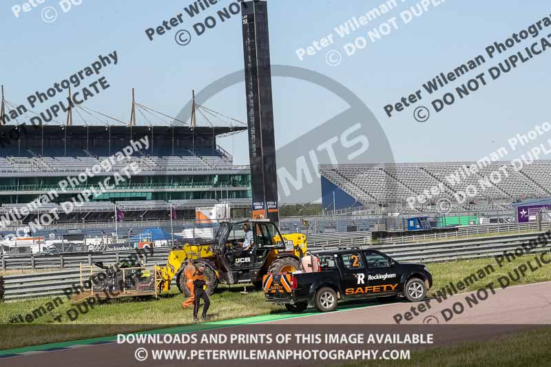 Rockingham no limits trackday;enduro digital images;event digital images;eventdigitalimages;no limits trackdays;peter wileman photography;racing digital images;rockingham raceway northamptonshire;rockingham trackday photographs;trackday digital images;trackday photos